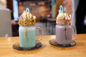 tempat makan enak di kota Medan | Minuman shake di Yona cafe yang mengasikkan