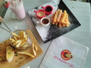 makan enak di bawah 100 ribu di Surabaya | Churros