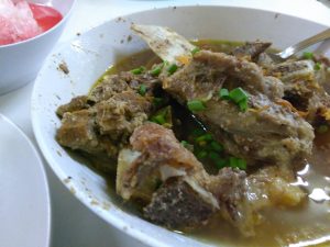 makan enak di bawah 100 ribu di Surabaya | Sop Konro