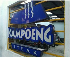 tempat nongkrong asik dan murah di Surabaya, Kampoeng Steak Bratang