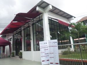 cafe unik di Surabaya | LOKO Cafe