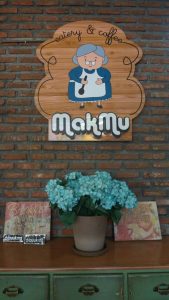 tempat nongkrong asik dan murah di Surabaya, Makmu Eatery and Coffee Surabaya