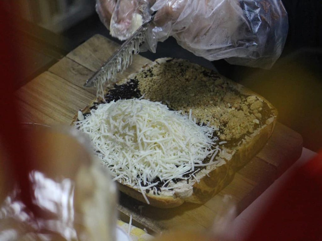 roti bakar di Surabaya, Roti Bakar Joni, Anak Kota