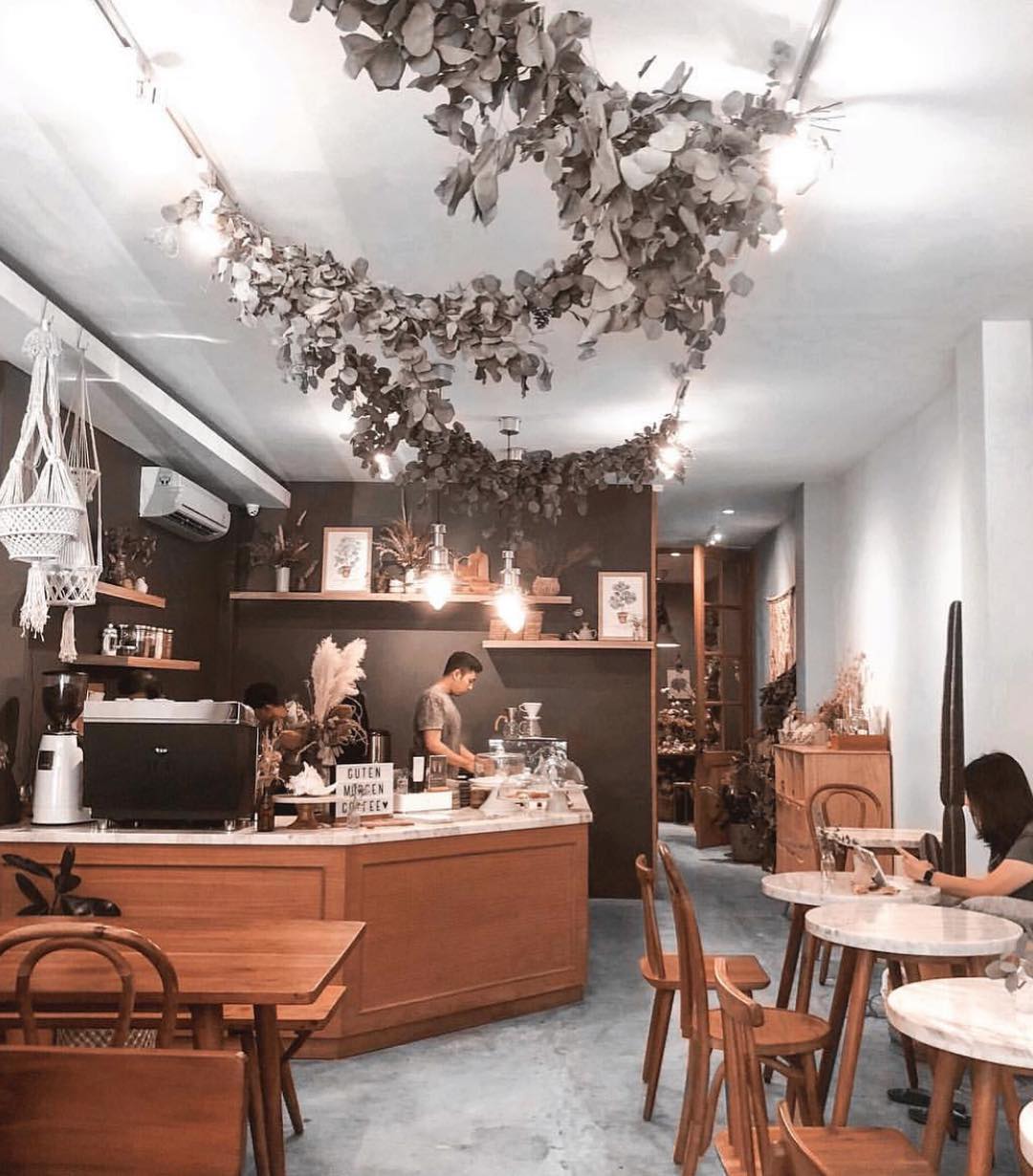 3 Cafe Instagramable di Jakarta Barat  Bikin Foto Makin Kece